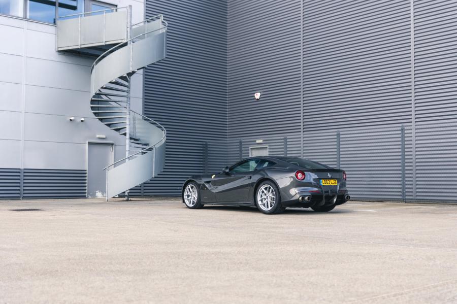  Ferrari F12berlinetta 2014 года  (UK) (фото 4 из 276)
